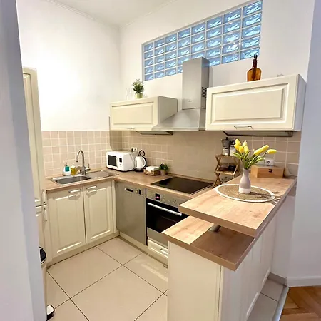 Mia - Old Town, Ac Apartman